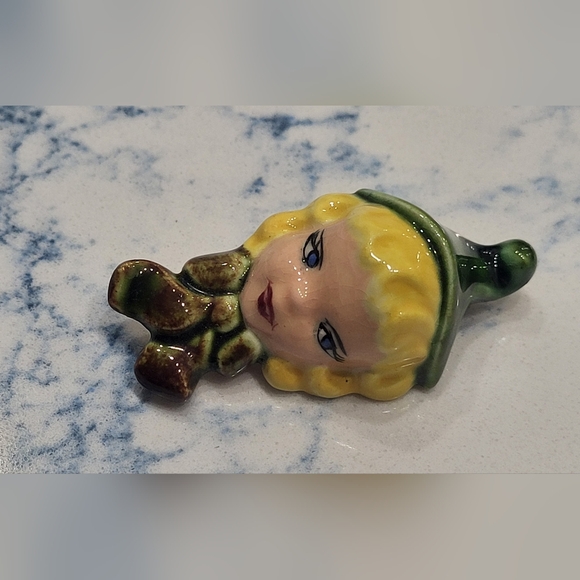 Vintage Small Ceramic Pixie Brooch - Picture 2 of 8